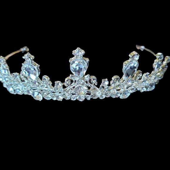 Wedding tiera silver tone and rhinestones. - Picture 1 of 3
